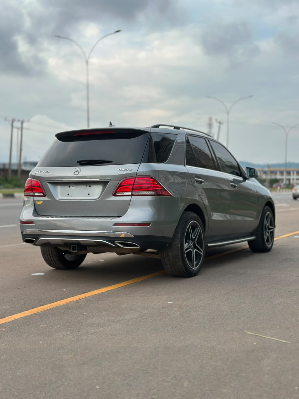 
								2017 full option gle350  Accident free No check light  Below 90k miles Buy and drive  25M full									