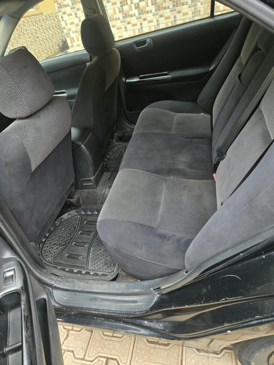 
								Super sharp Toyota Camry 04 everything blessed ac freezing first body untampered engine and GEAR BOX price 3.7m Location Abuja Yag full									