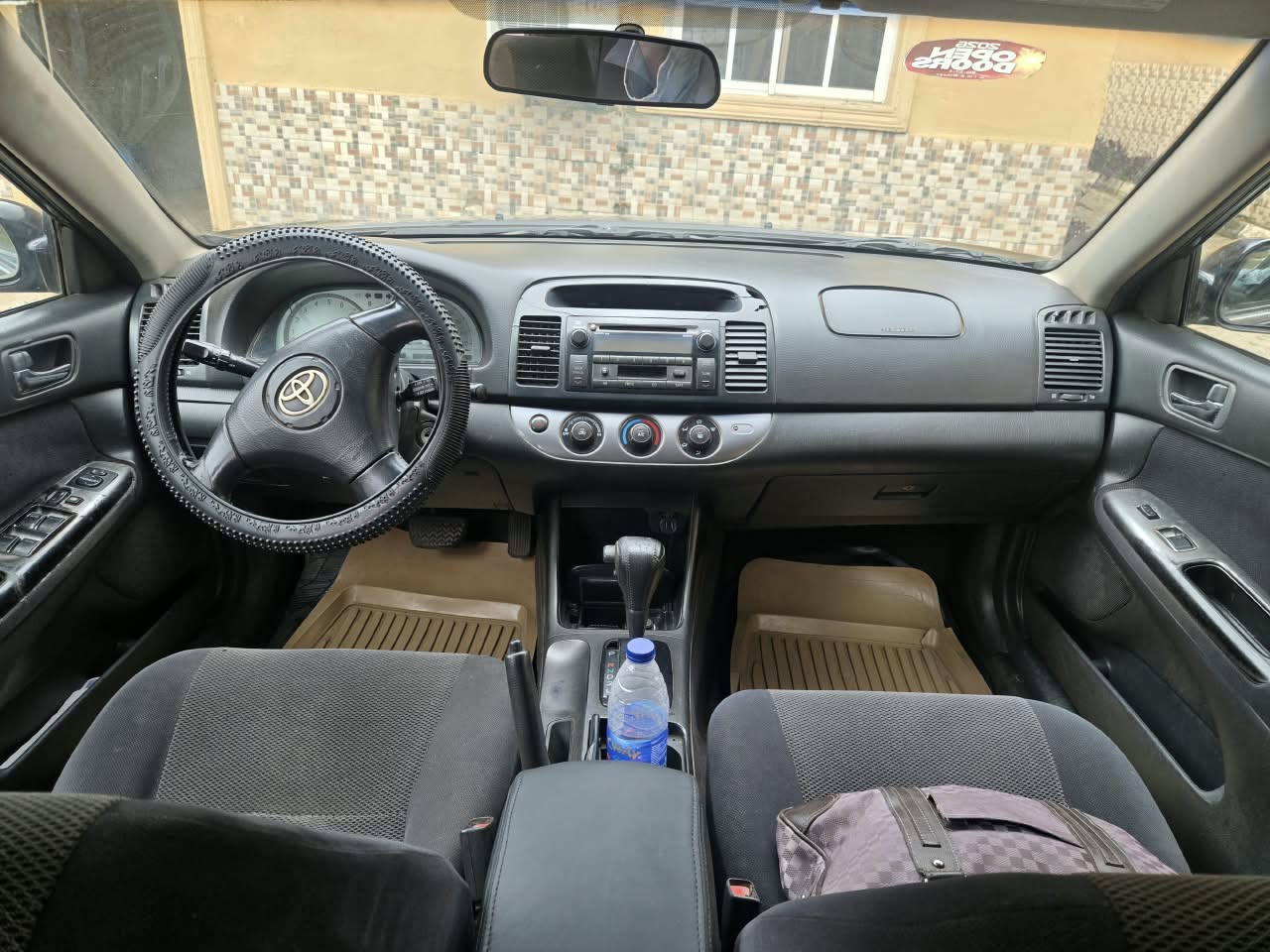 
								Super sharp Toyota Camry 04 everything blessed ac freezing first body untampered engine and GEAR BOX price 3.7m Location Abuja Yag full									