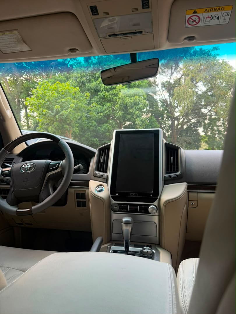 
								FOREIGN USED 2020 TOYOTA LAND CRUISER GXR 🇺🇸  PRICE: 60M💰  ABUJA DEAL 📍  NATIONWIDE DELIVERY full									