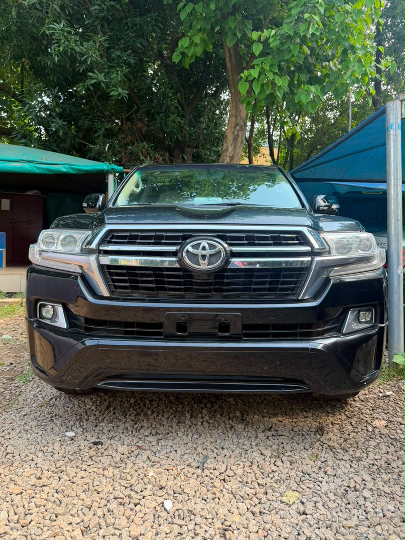 
								FOREIGN USED 2020 TOYOTA LAND CRUISER GXR 🇺🇸  PRICE: 60M💰  ABUJA DEAL 📍  NATIONWIDE DELIVERY full									