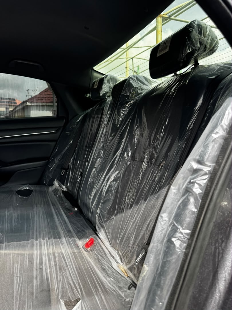 
								Giveaway Deal‼️‼️‼️ (81k Mileage) Grade A (Few months registered) 2018 Honda Accord (Sport) car is in pristine condition (Nothing To Fix) (Keyless & Back Ac Vent) with duty going for just 17.8m slightly negotiable with me Lugbe Abuja📍  ZERO CHAIN DEAL full									