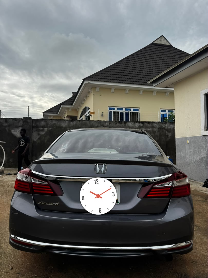 
								Giveaway Deal‼️‼️‼️ (42k mileage) Carefully Used 2013 (V4) Facelifted Honda Accord car is in pristine condition (Nothing To Fix) with original duty going for just 7.6m Last with sambo car with me Lugbe Abuja📍 ZERO CHAIN DEAL full									