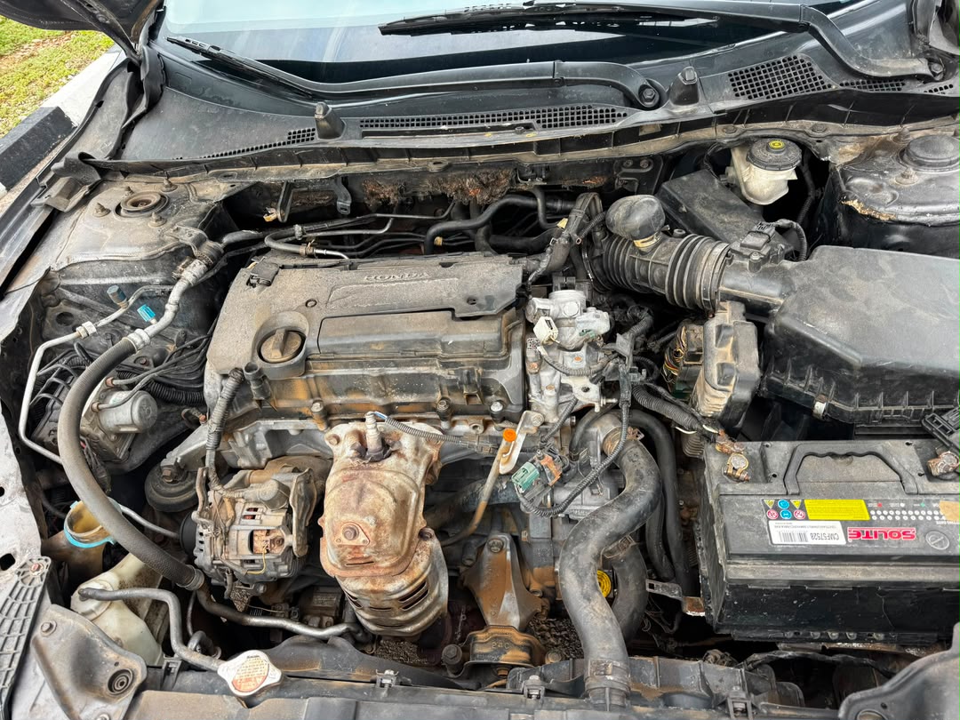 
								Giveaway Deal‼️‼️‼️ (42k mileage) Carefully Used 2013 (V4) Facelifted Honda Accord car is in pristine condition (Nothing To Fix) with original duty going for just 7.6m Last with sambo car with me Lugbe Abuja📍 ZERO CHAIN DEAL full									