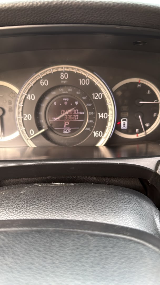 
								Giveaway Deal‼️‼️‼️ (42k mileage) Carefully Used 2013 (V4) Facelifted Honda Accord car is in pristine condition (Nothing To Fix) with original duty going for just 7.6m Last with sambo car with me Lugbe Abuja📍 ZERO CHAIN DEAL full									