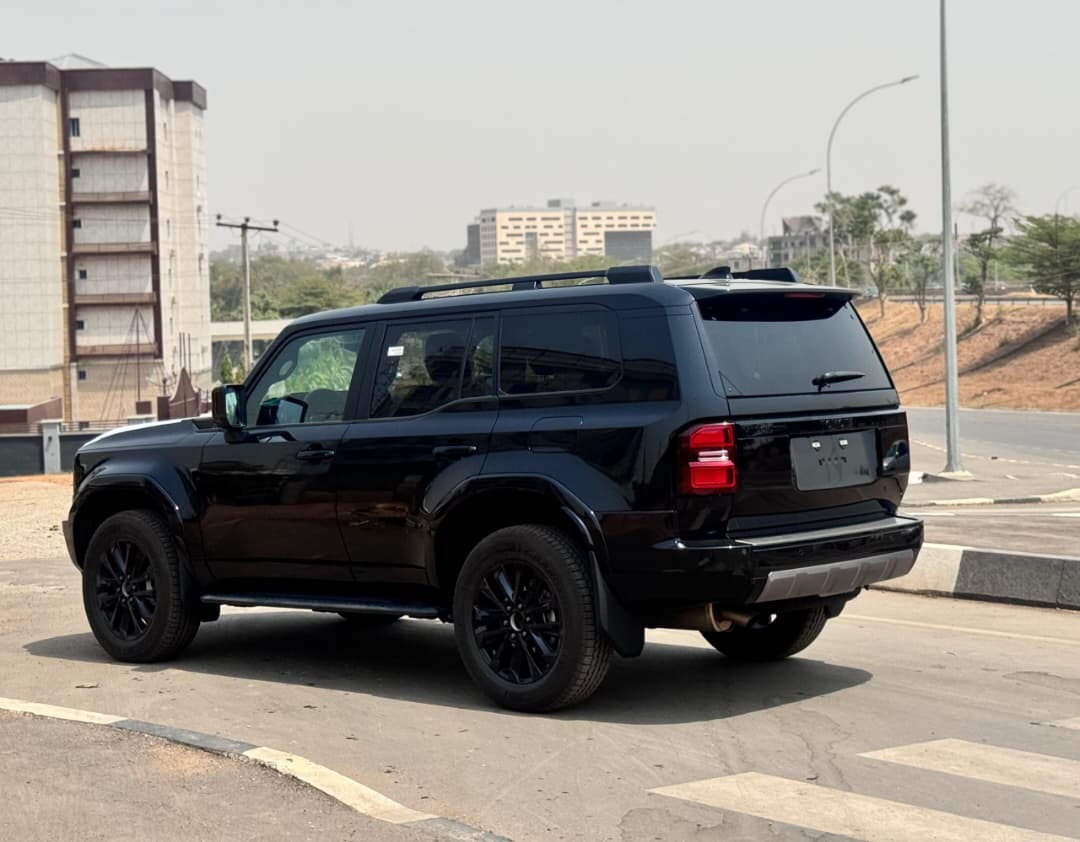 
								BRAND NEW 2025 TOYOTA PRADO TWIN TURBO WITH ORIGINAL CUSTOM DUTY FULLY PAID GOING FOR 122M ABUJA DEAL full									