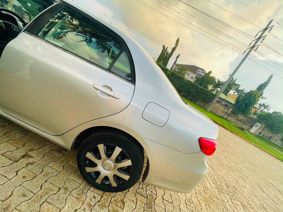 
								Distress direct Belgium 2013 Toyota Corolla, All in good condition. Price~ 10.2M settlement~ 300k Location~ Kubwa,Abuja full									