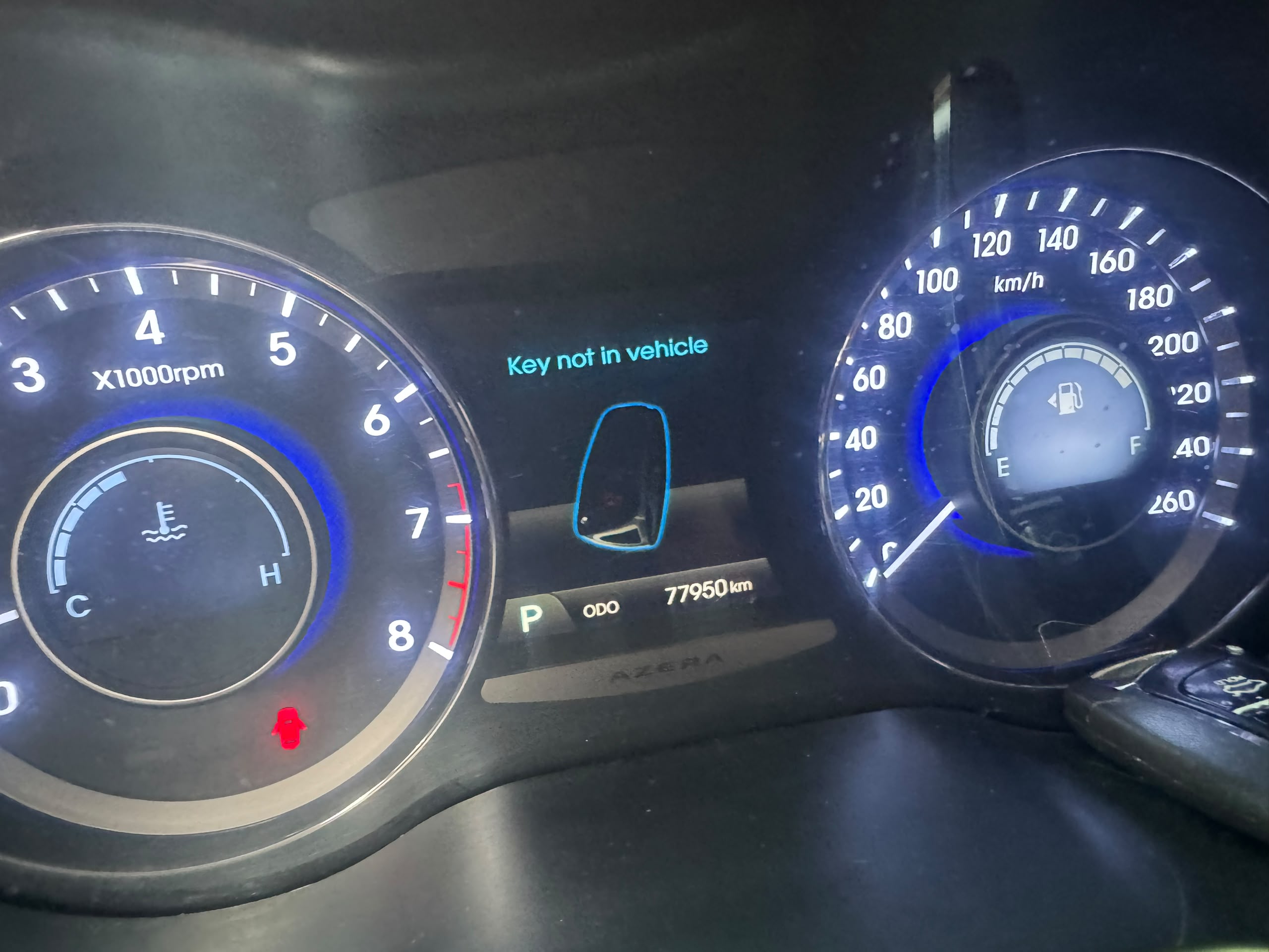 
								Neatly Used 2012 Hyundai Azera, V6 engine!! First body!! Full pano!! Push to start!! All in good condition, Buy and travel. Price~ 9.7M  Settlement~ 200k Location~ Kubwa, Abuja. full									