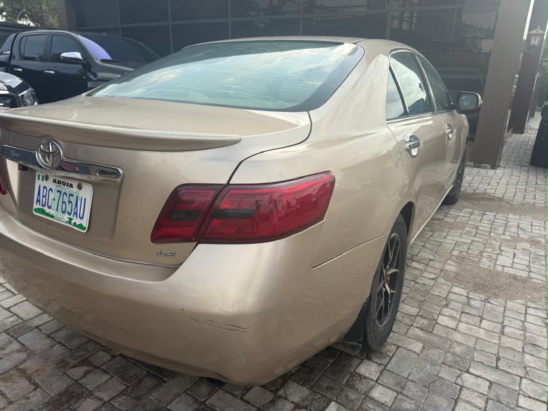 
								Distress Distress Distress 🔥🔥🔥🔥‼️‼️   2009 Toyota Camry  With Untampered engine and gear  Ac Moscow standard  Buy and travel  Going for 6m  Abuja deal full									