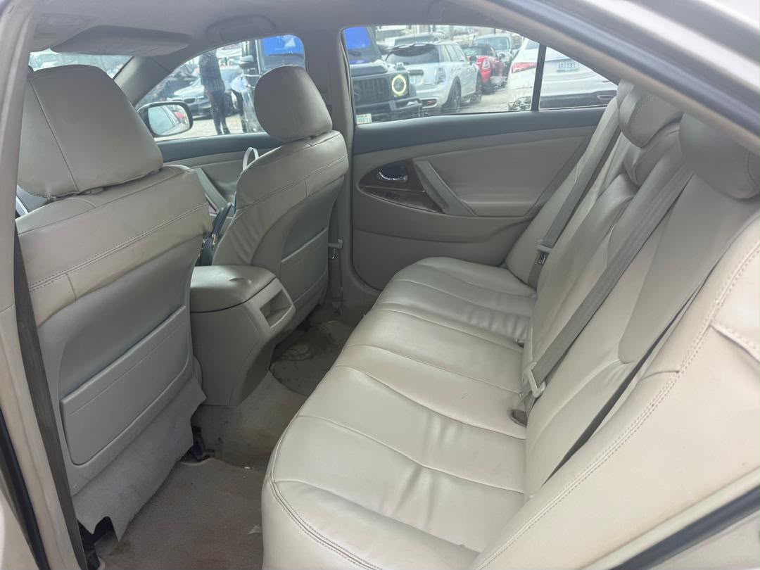 
								Distress Distress Distress 🔥🔥🔥🔥‼️‼️   2009 Toyota Camry  With Untampered engine and gear  Ac Moscow standard  Buy and travel  Going for 6m  Abuja deal full									
