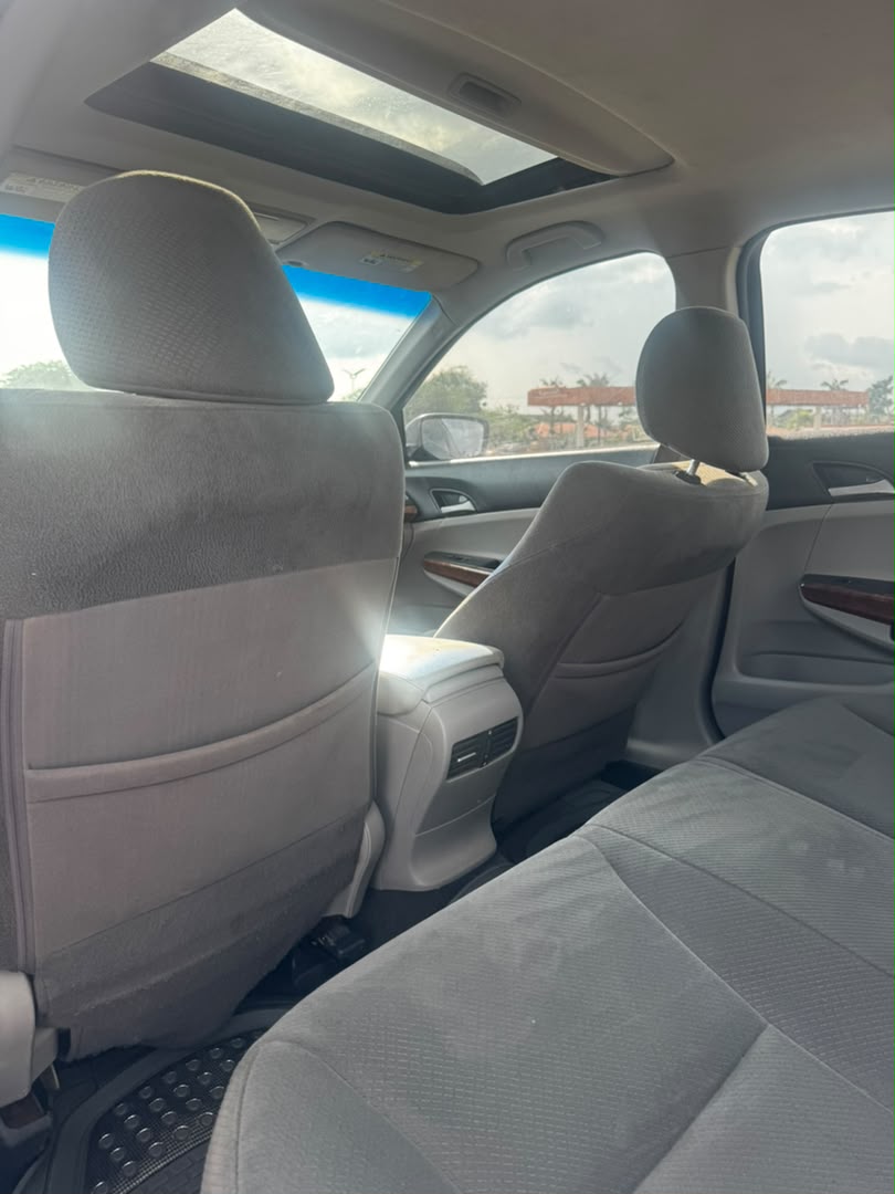 
								Giveaway Deal‼️‼️‼️ (129k Mileage) Carefully Used 2012 on belt Honda Accord car is in pristine condition (Nothung To Fix) (Android Screen & Sunroof) going for just 6.2m Net with small sambo with me Lugbe Abuja📍 ZERO CHAIN DEAL full									
