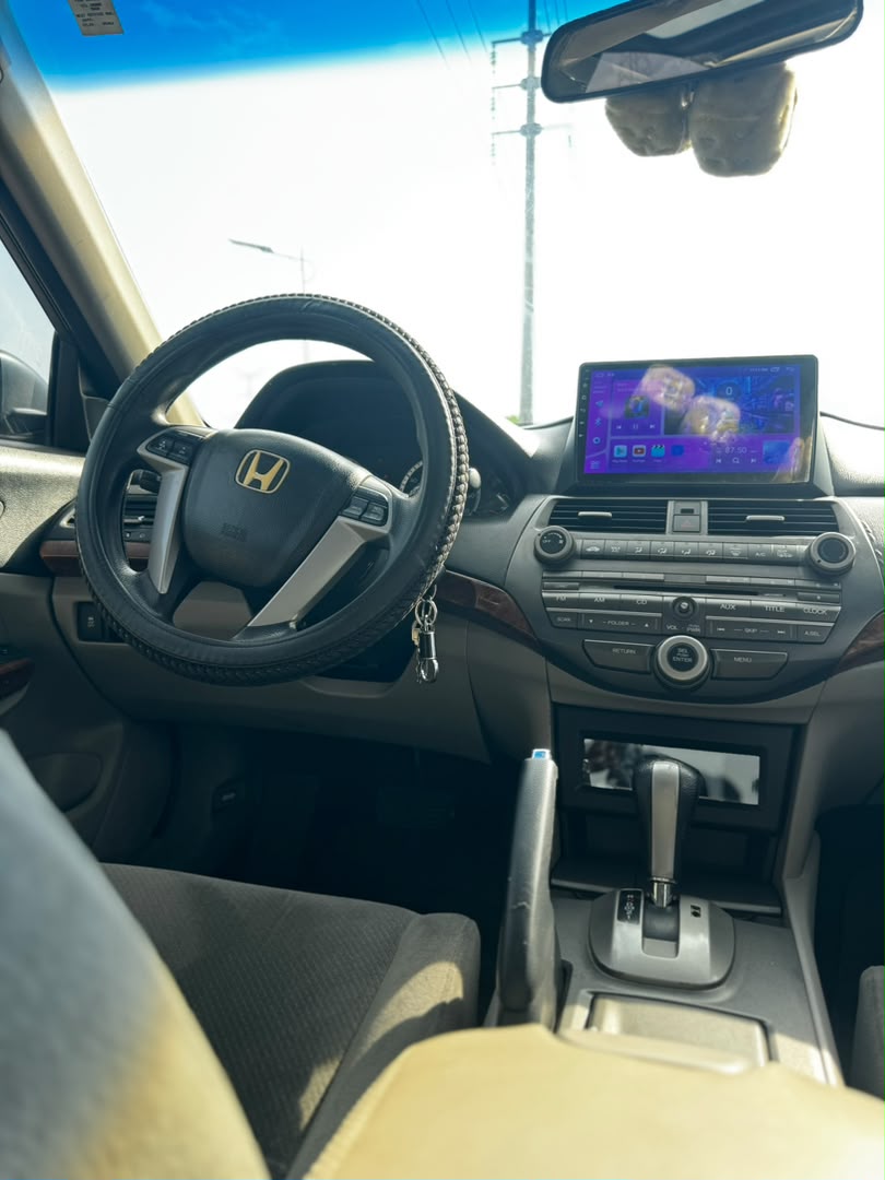 
								Giveaway Deal‼️‼️‼️ (129k Mileage) Carefully Used 2012 on belt Honda Accord car is in pristine condition (Nothung To Fix) (Android Screen & Sunroof) going for just 6.2m Net with small sambo with me Lugbe Abuja📍 ZERO CHAIN DEAL full									