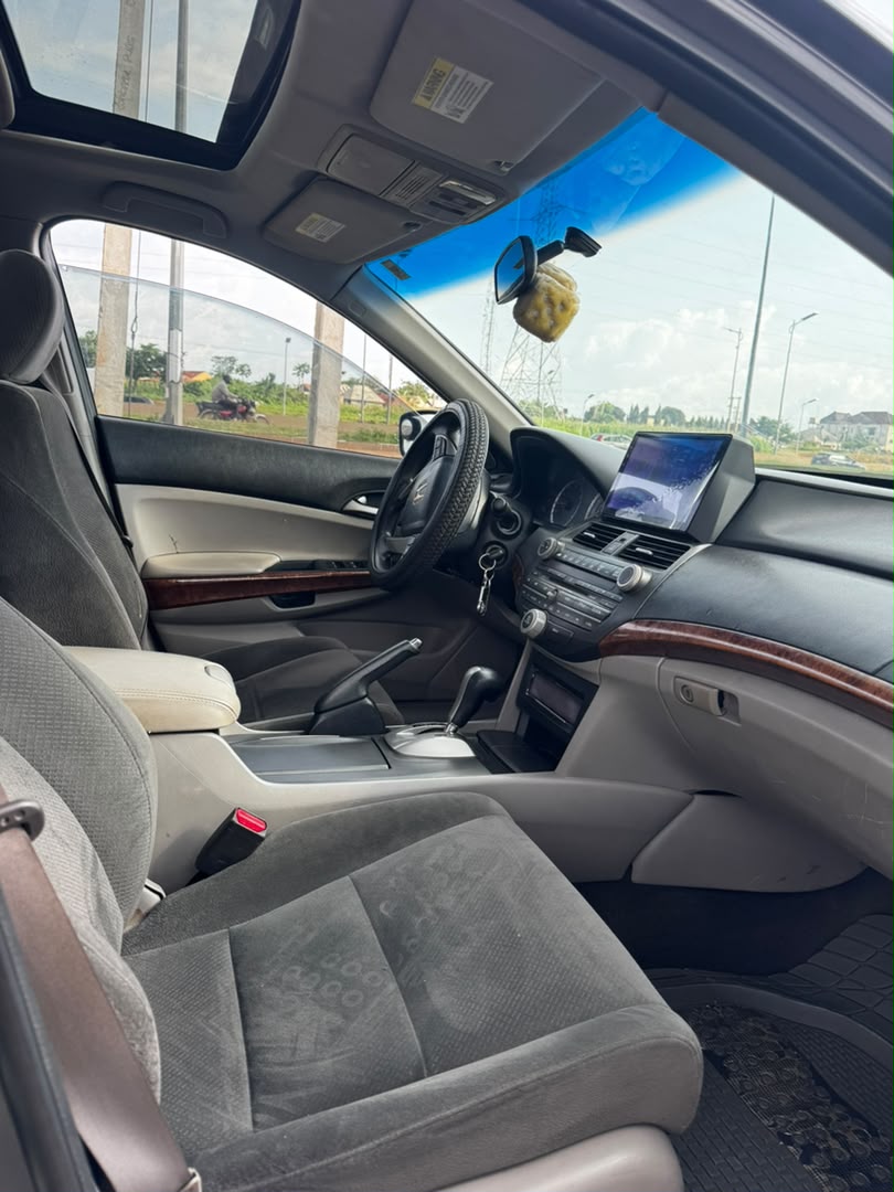 
								Giveaway Deal‼️‼️‼️ (129k Mileage) Carefully Used 2012 on belt Honda Accord car is in pristine condition (Nothung To Fix) (Android Screen & Sunroof) going for just 6.2m Net with small sambo with me Lugbe Abuja📍 ZERO CHAIN DEAL full									