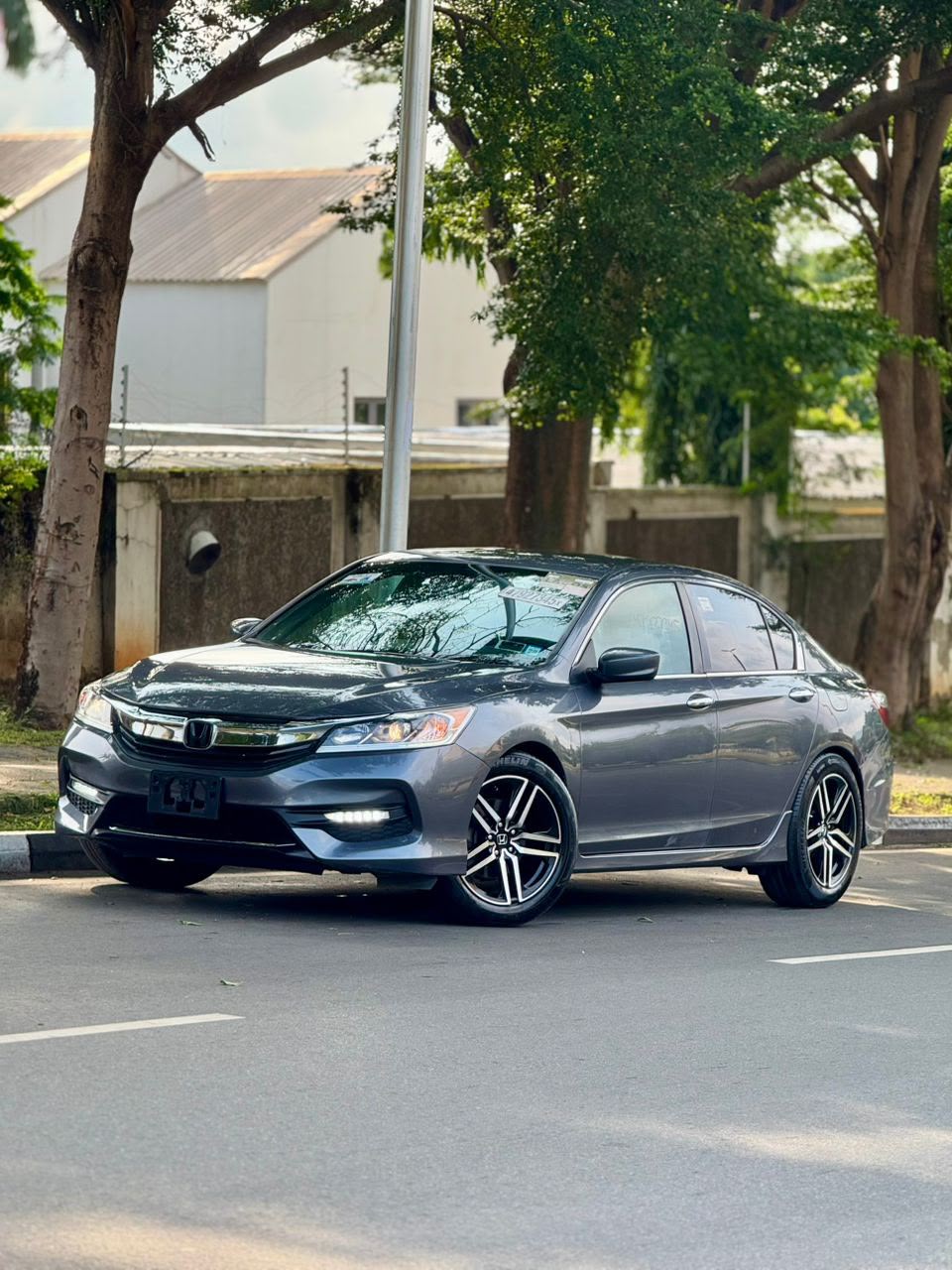 
								Good deal Foreign used Honda accord 2017 model with original custom duty for just  🏷️13.5M 📍Abuja full									