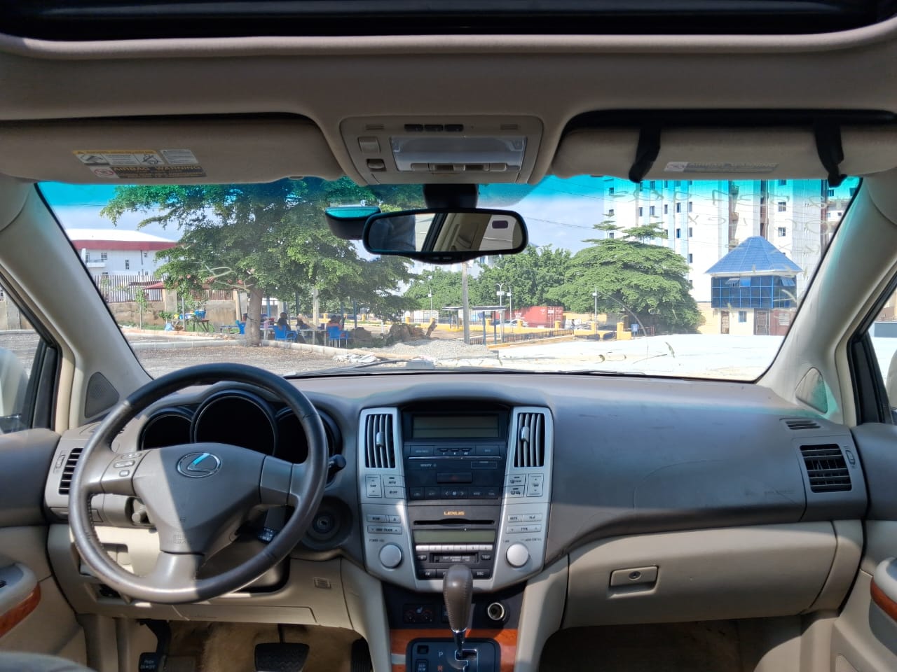 
								FOREIGN USED 2006 LEXUS RX330 IN PRISTINE CONDITION NOTHING TO FIX WITH ORIGINAL CUSTOM DUTY GOING FOR 12.5M ABUJA DEAL full									
