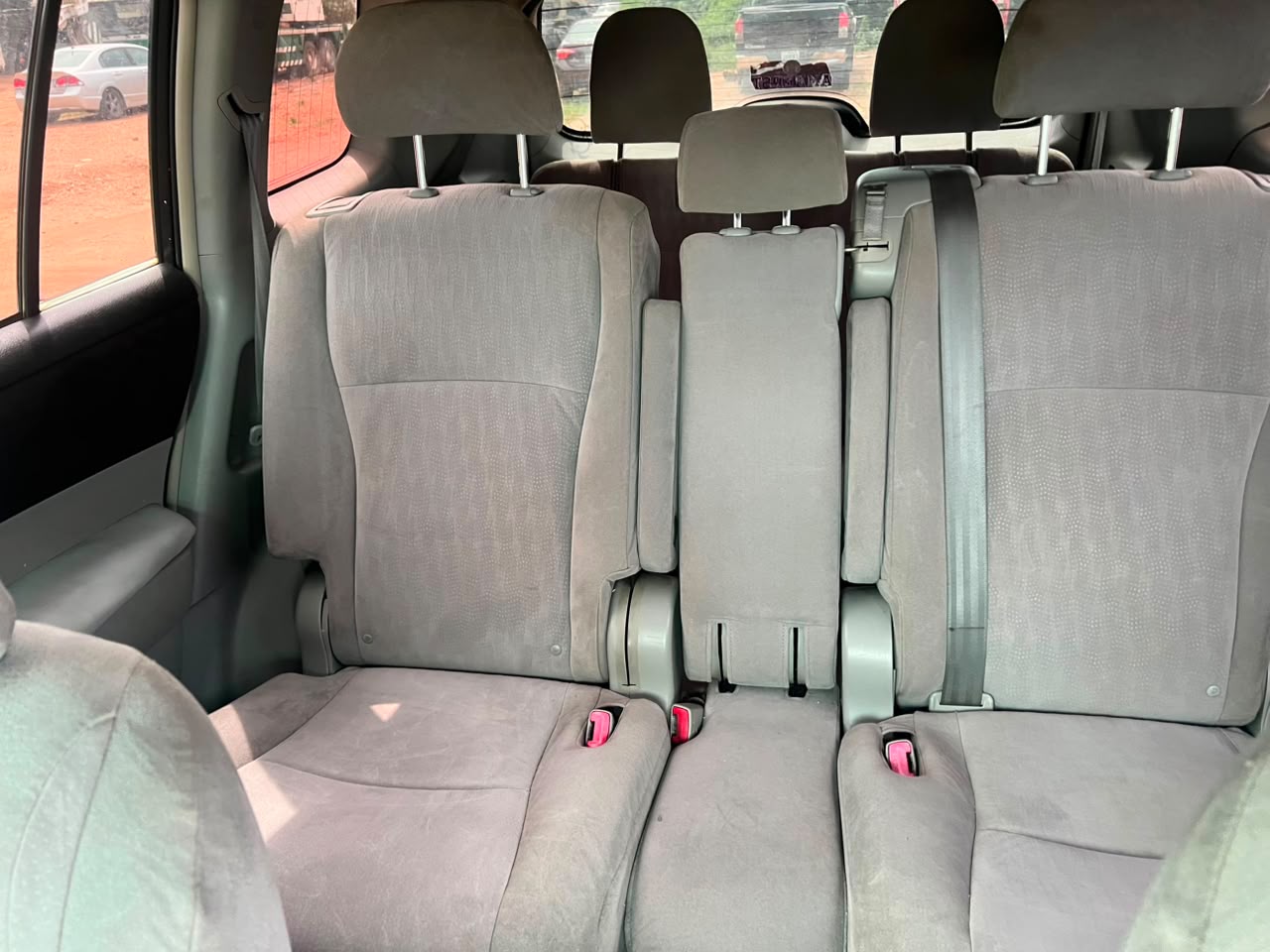 
								Very clean Toyota Highlander 2008 is available price 9.5 million full									