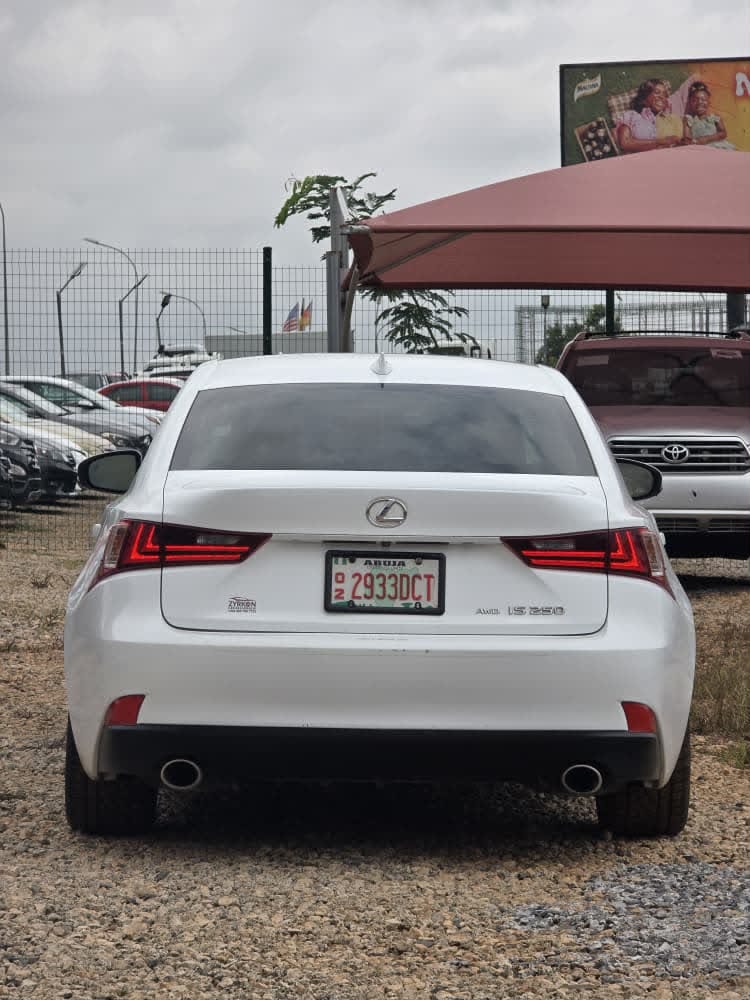 
								FOREIGN USED 🇺🇸 2014 LEXUS IS250 F-SPORT AWD WITH PUSH TO START,SUNROOF,SPORTS+ MODE,REVERSE CAMERA AND VERIFIED DUTY VALID FOR 19.5 MILLION NAIRA ONLY  Buyer settle 500k full									