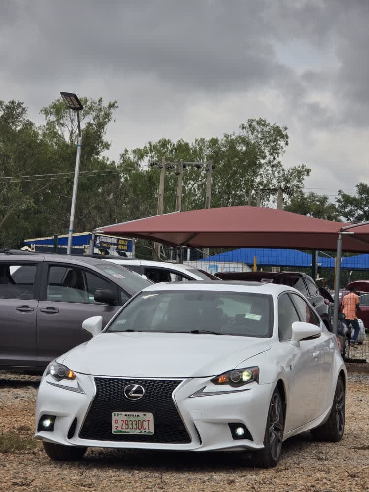 
								FOREIGN USED 🇺🇸 2014 LEXUS IS250 F-SPORT AWD WITH PUSH TO START,SUNROOF,SPORTS+ MODE,REVERSE CAMERA AND VERIFIED DUTY VALID FOR 19.5 MILLION NAIRA ONLY  Buyer settle 500k full									