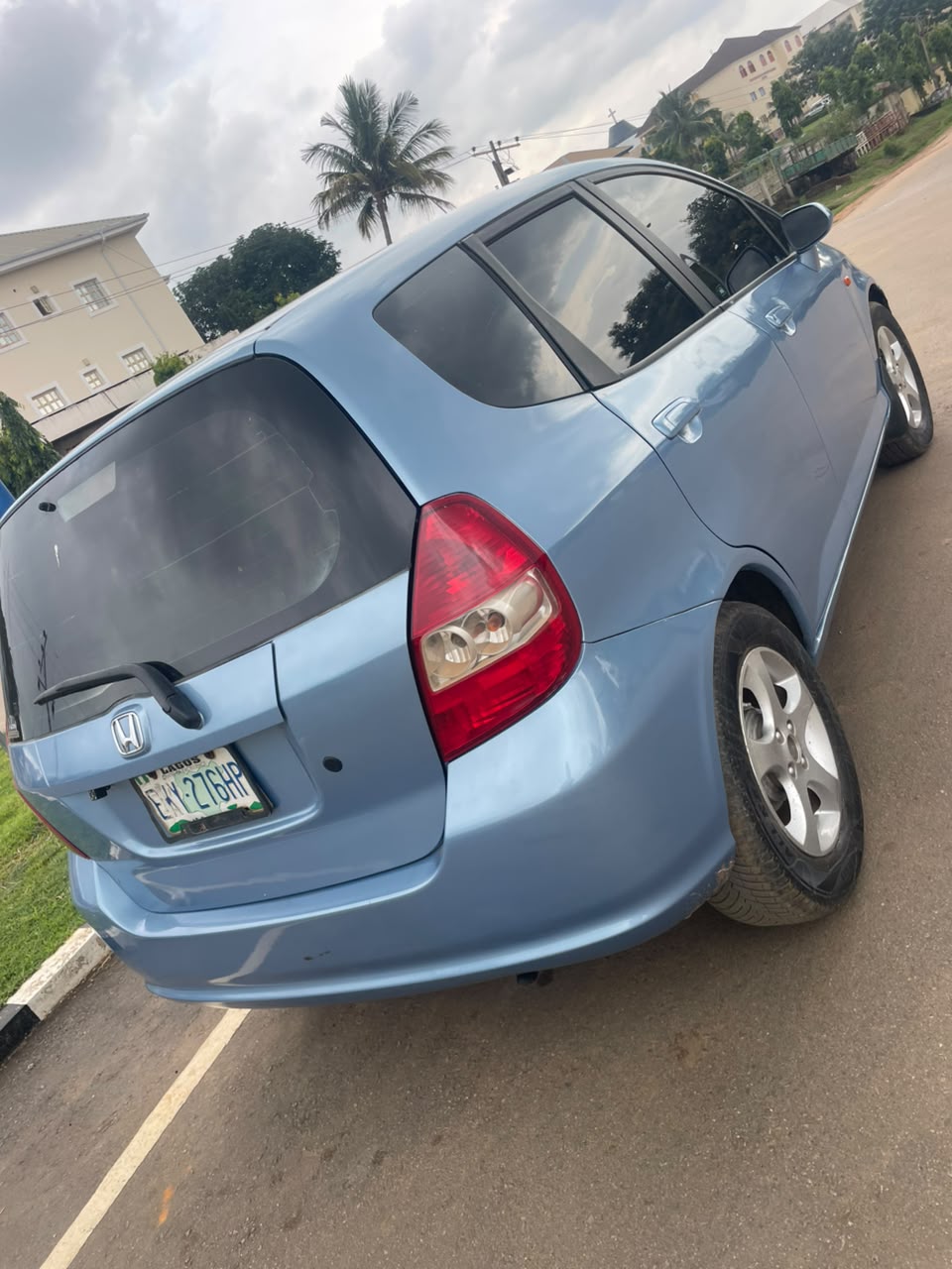 
								PRICE SLASH ALERT   Extremely clean Honda Jazz  Automatic Transmission  Untampered engine and gear  AC Chilling  Everything is Perfect   Now Going for only 3.8m ABUJA deal  Rush now before you hear Sold full									