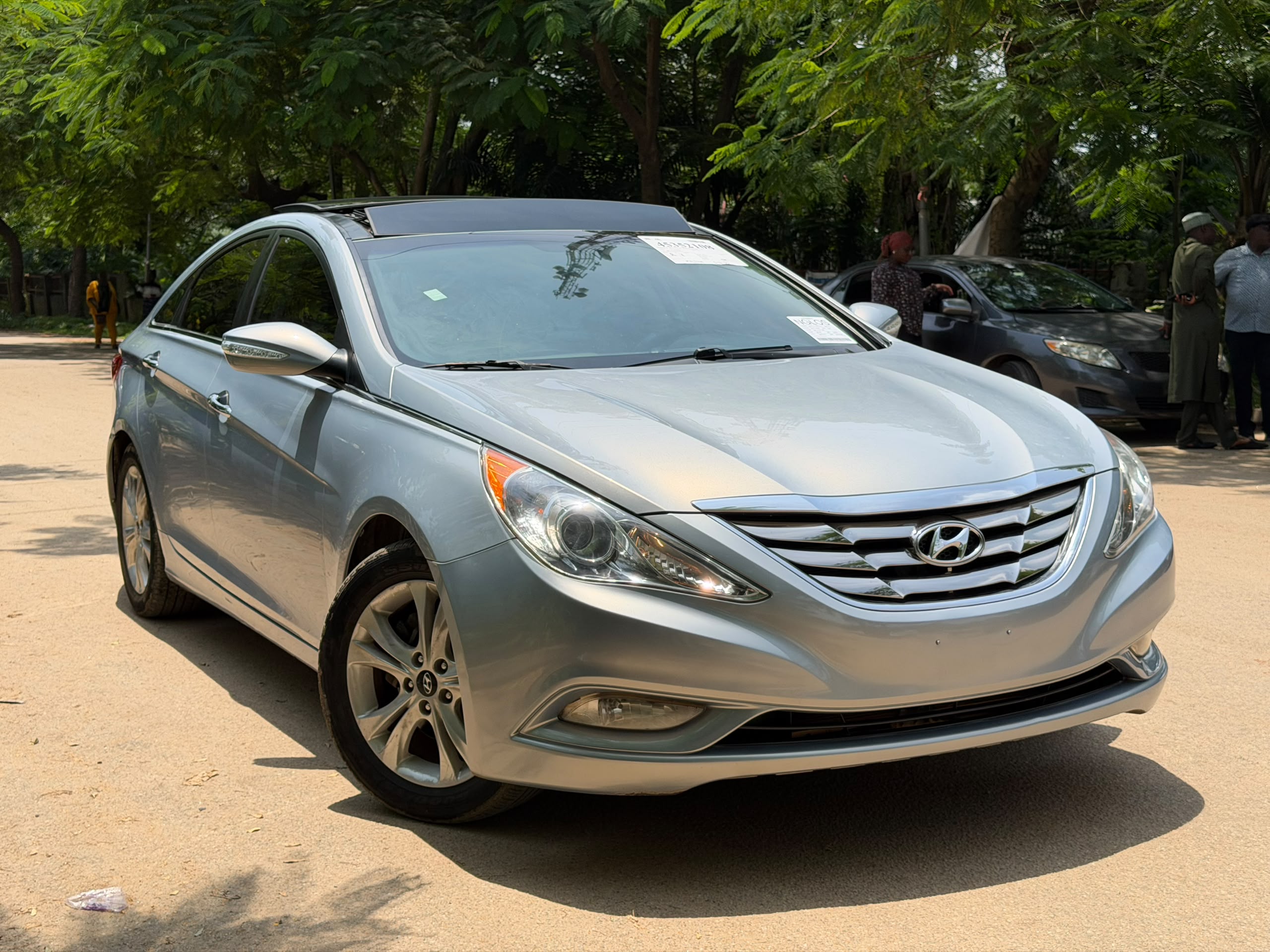 
								New in: Extremely clean foreign used 2013 Hyundai Sonata limited with Double pano, Sept 2026 Duty with keyless entry nothing to fix going for just 11.8m 100k sambo full									