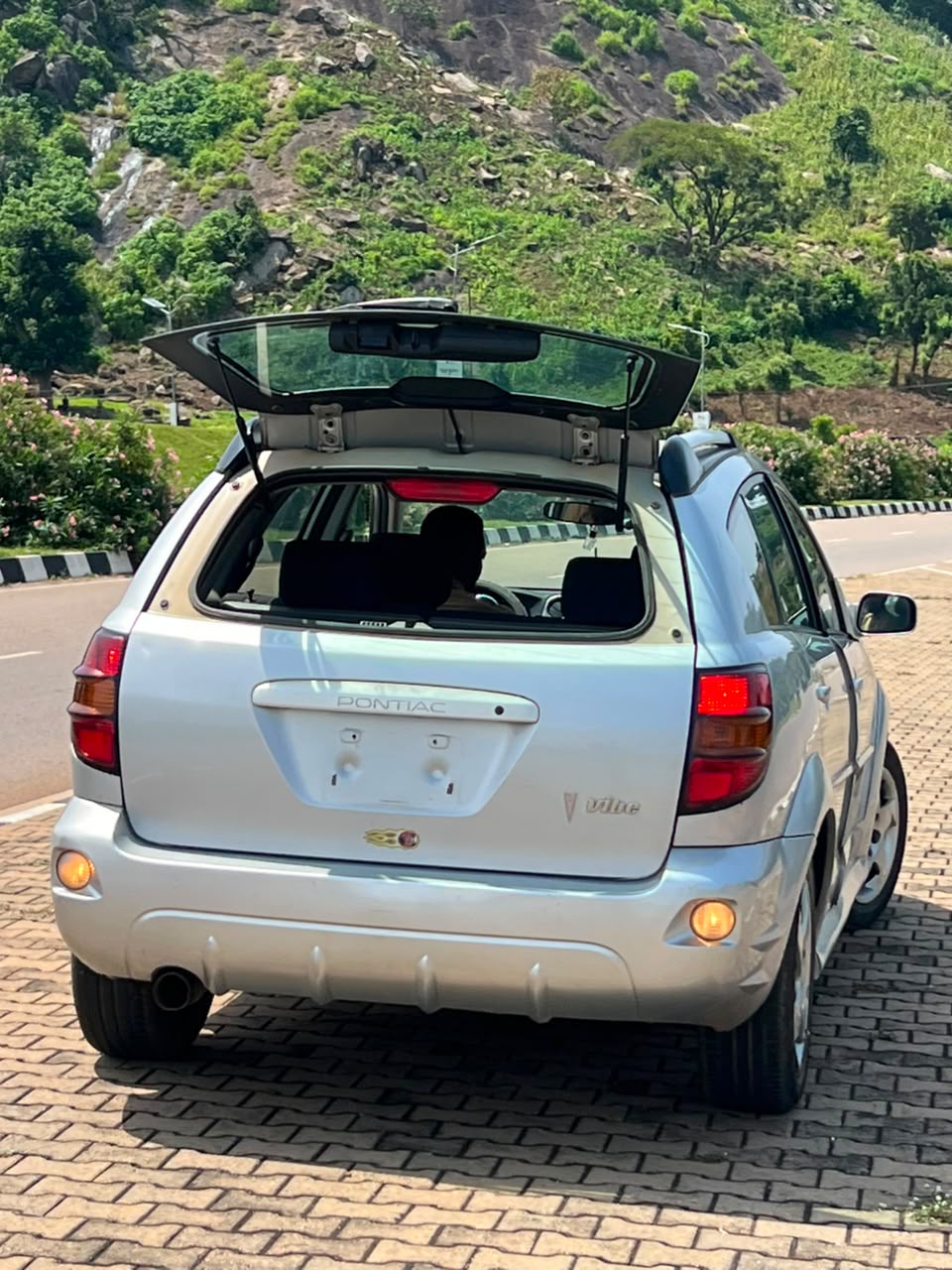 
								Direct Belgium standard Pontiac vibe 2007 model, untempared engine and gear going for 6.2m Abujadeal full									