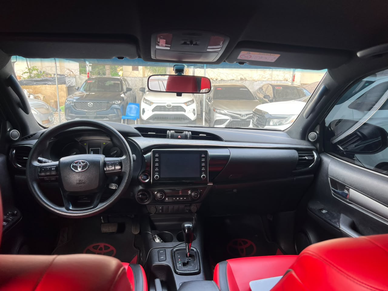 
								Distress Alert direct Belgium  Toyota Hilux 2024 model with untampered engine and gear Ac chilling well Original 2026 custom duty Automatic transmission  👉65m to owner  Buyer settle 1m Location ABUJA  Owner house full									