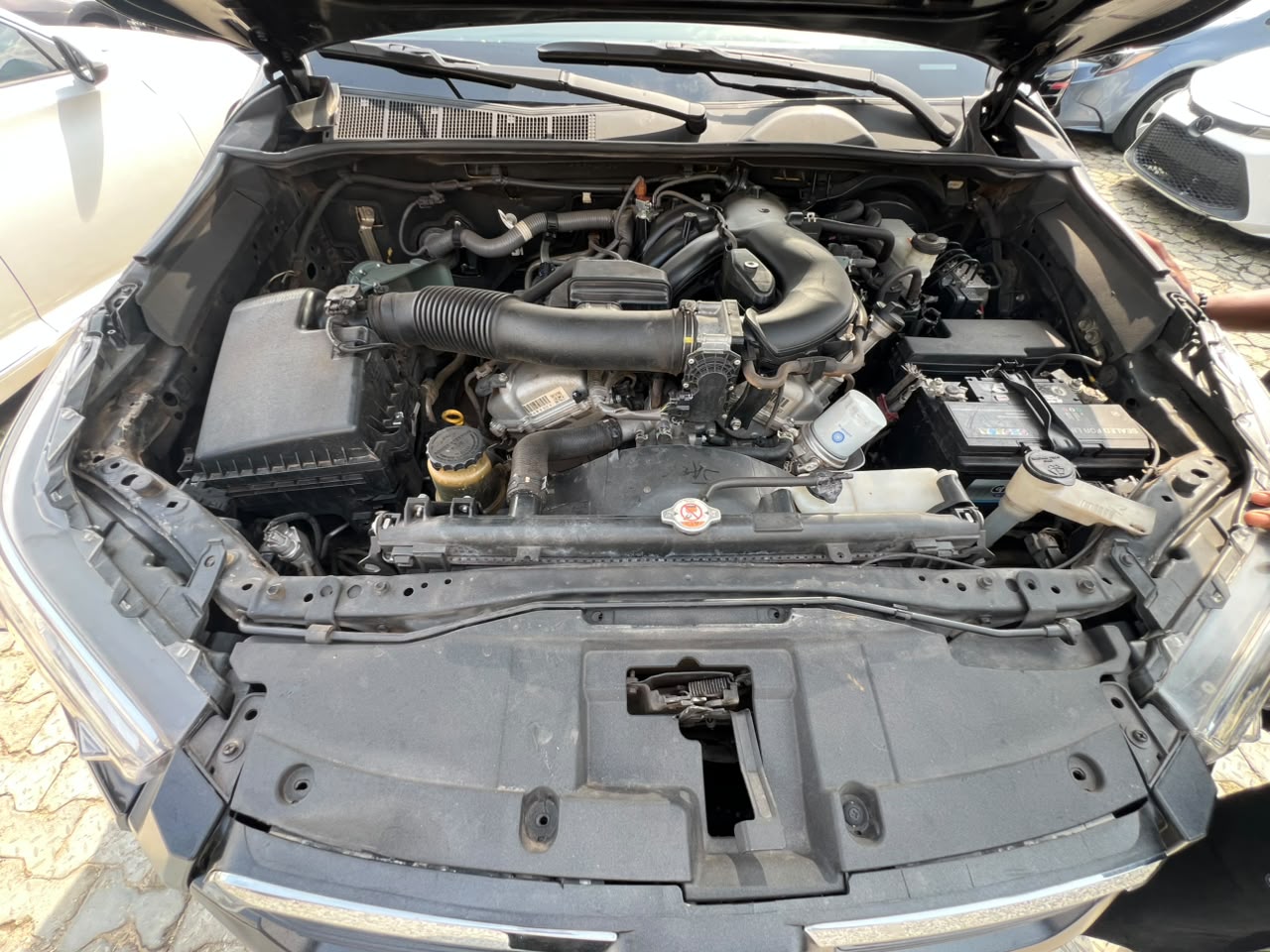 
								Distress Alert direct Belgium  Toyota Hilux 2024 model with untampered engine and gear Ac chilling well Original 2026 custom duty Automatic transmission  👉65m to owner  Buyer settle 1m Location ABUJA  Owner house full									