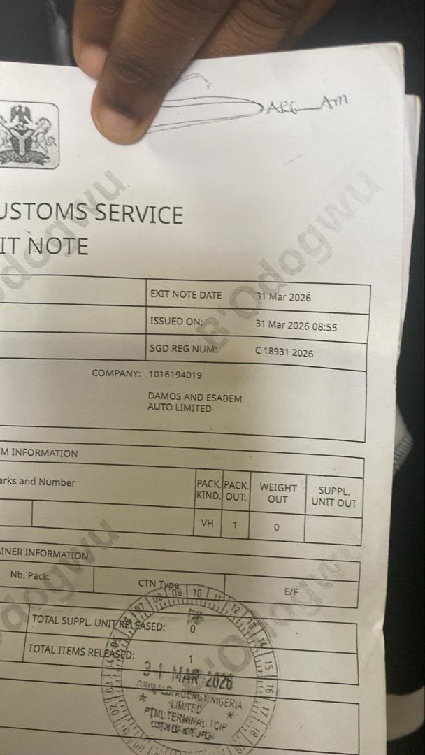 
								Three months registered Toyota Corolla 2013 model, untempared engine and gear going for 9.3m Abujadeal full									