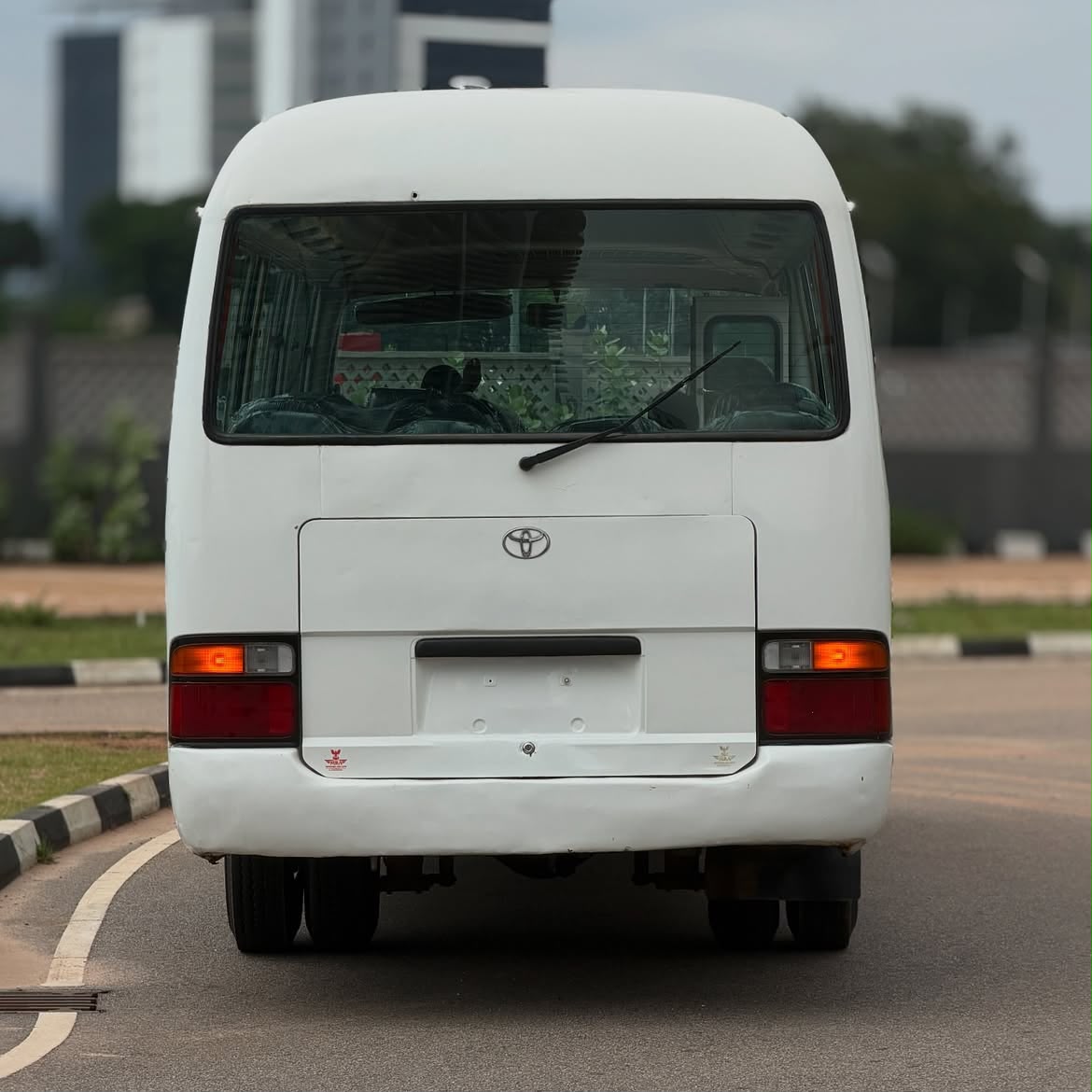 
								SUPER CLEAN REGISTERED TOYOTA COASTER 2012   25 seaters, manual transmission, 4 plugs engine   ORIGINAL DUTY 📃  PRICE: 38M   ABUJA DEAL   NATIONWIDE DELIVERY full									