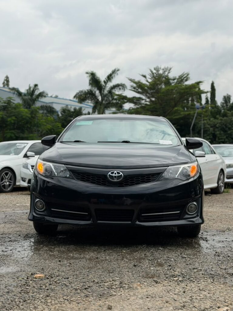 Foreign Used Toyota Camry 2013 SE for just 12.9m Abuja