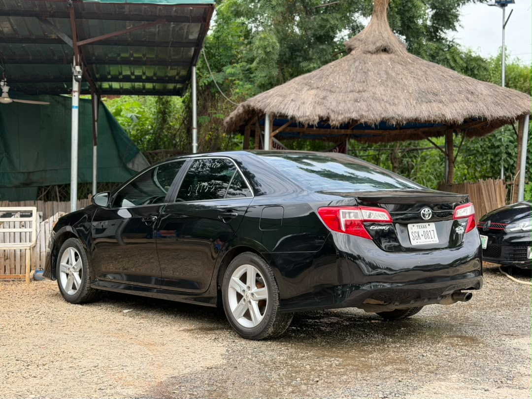
								Foreign Used Toyota Camry 2013 SE for just 12.9m Abuja full									
