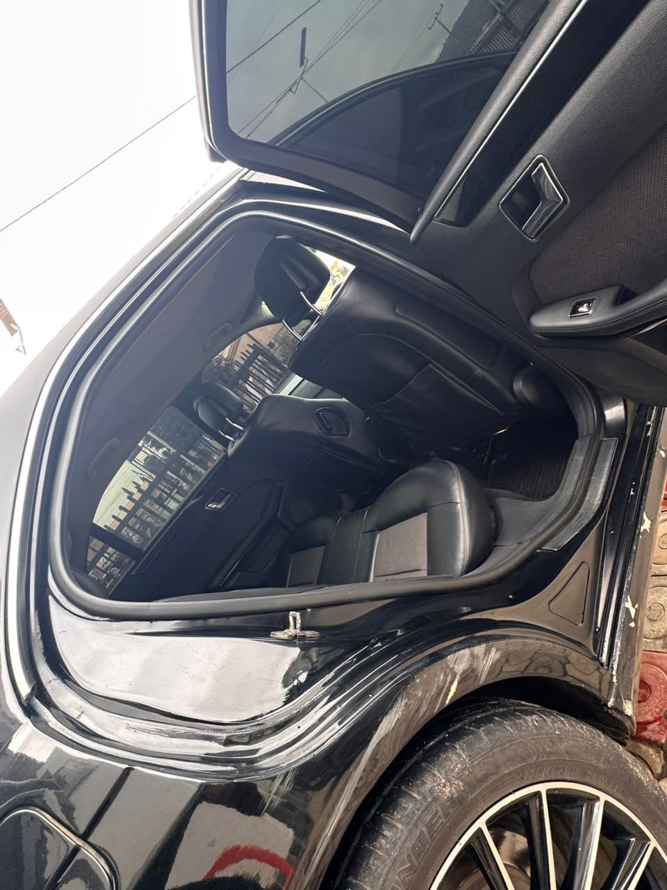 
								Distress Sale!!!  2010 Mercedes Benz E350 Special 4 Plugs Follow Come Factory Engine Untampered Engine & Gear  Factory Chilling AC Everything blessed  Complete buy and travel  Price: 5.5m  Settlement: TBD RUSH BEFORE YOU HEAR SOLD full									