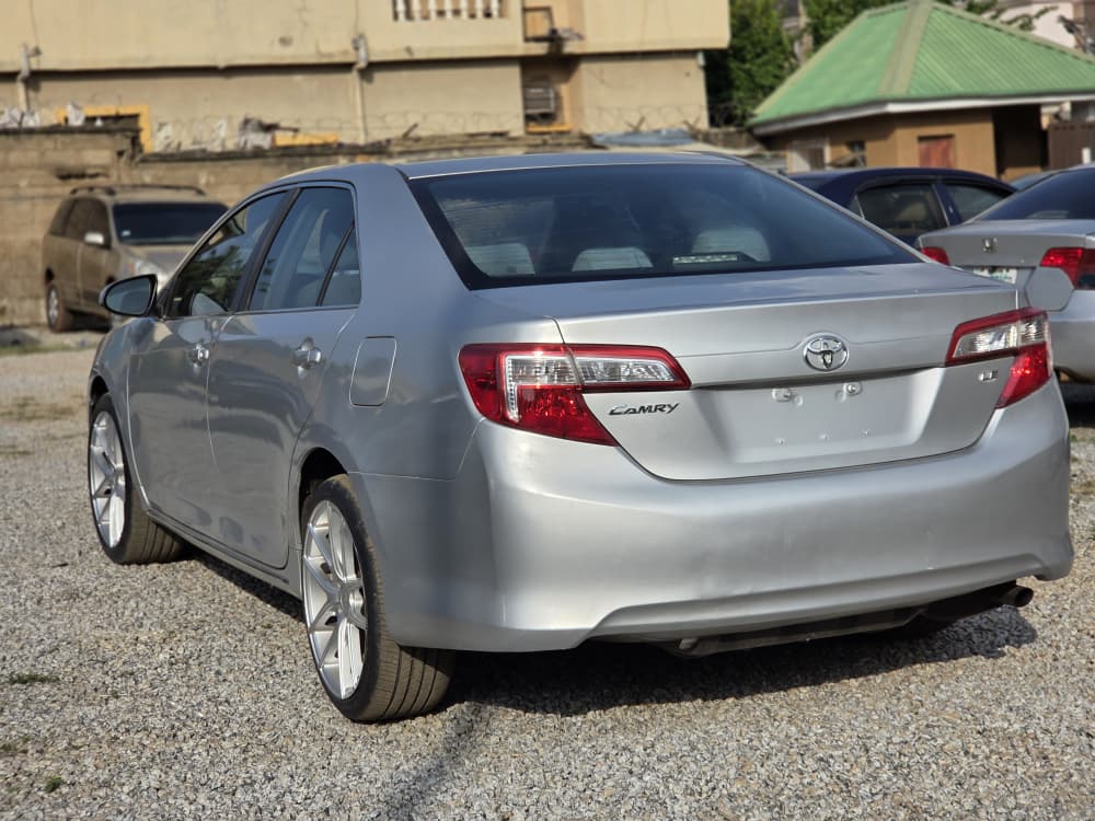 
								Mad Distress alert ⚠️ 📢 Foreign used Toyota Camry le 2013 model firstbody with original custom Duty buy and drive absolutely nothing to fix  👉10.8m buyer settle 300k Location Abacha road Nyanya Abuja deal Car is with me directlyMad Distress alert ⚠️ 📢 Foreign used Toyota Camry le 2013 model firstbody with original custom Duty buy and drive absolutely nothing to fix  👉10.8m buyer settle 300k Location Abacha road Nyanya Abuja deal Car is with me directly full									