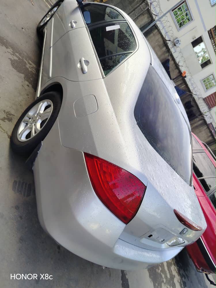 
								Very clean Honda accord dc is available price 3.8 million location Maitama Abuja full									