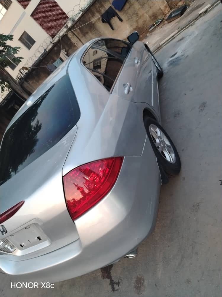 
								Very clean Honda accord dc is available price 3.8 million location Maitama Abuja full									