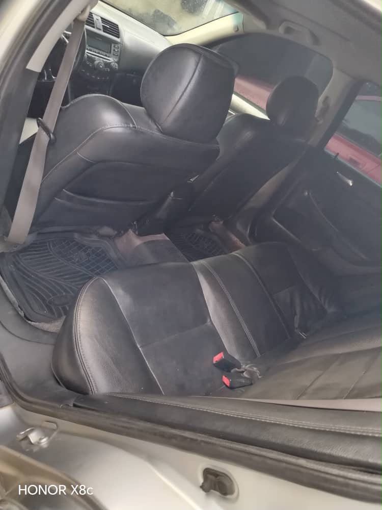 
								Very clean Honda accord dc is available price 3.8 million location Maitama Abuja full									