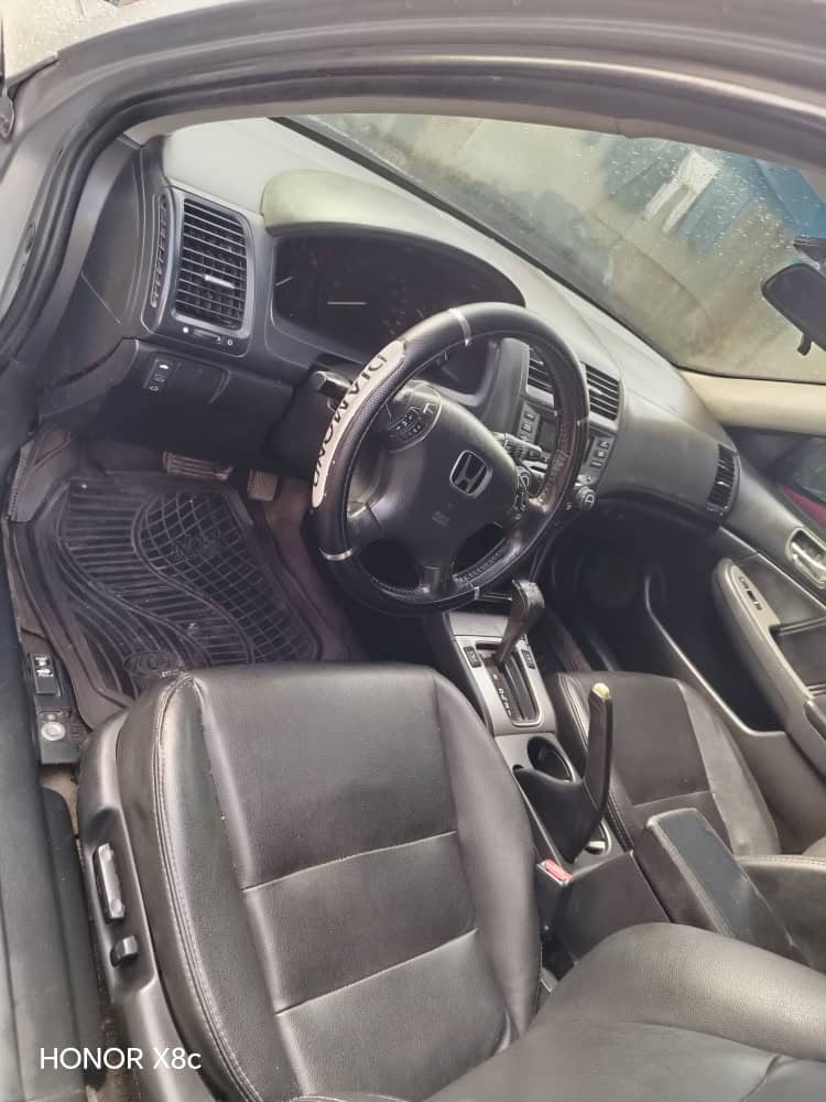 
								Very clean Honda accord dc is available price 3.8 million location Maitama Abuja full									