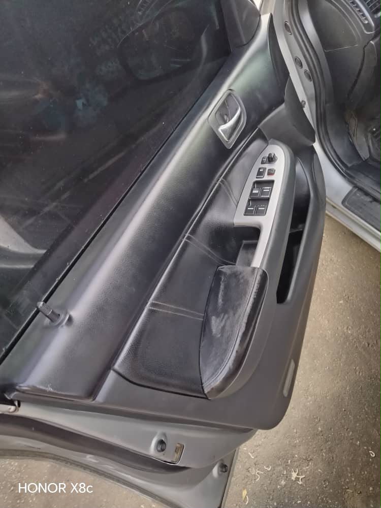 
								Very clean Honda accord dc is available price 3.8 million location Maitama Abuja full									
