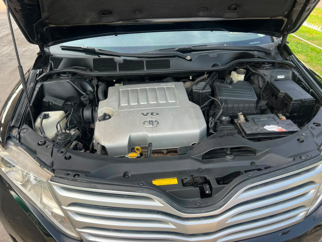 
								Clean used 2010 Toyota Venza V6 with program keyless going for 10million full									