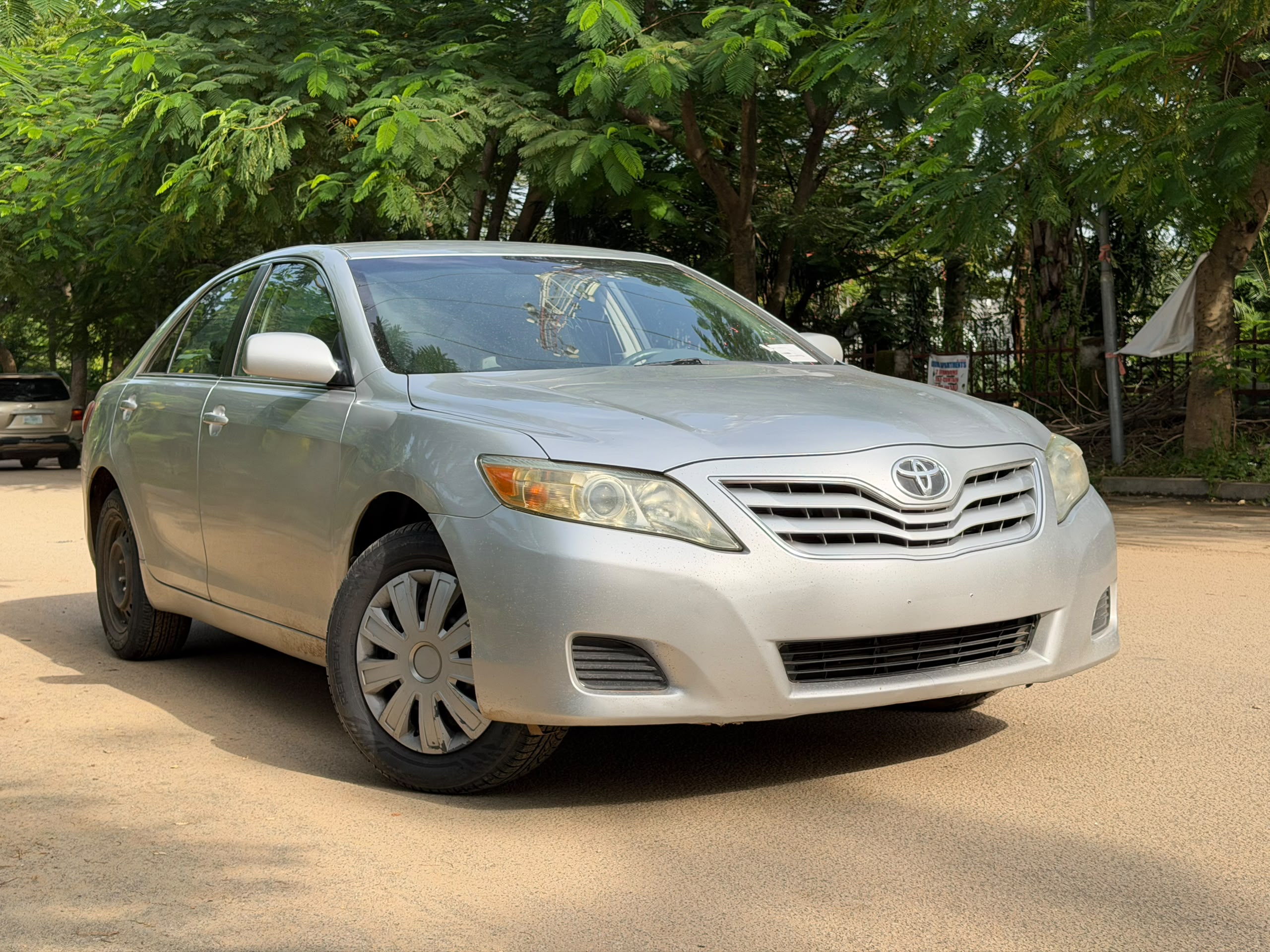 
								EXTREMELY SHARP  GRADE FOREIGN USED 2010 ON BELT TOYOTA CAMRY LE, MINT INTERIOR, NO SINGLE 9JA PAINT WITH UNTAMPARED ENGINE ND GEAR.GOING FOR JUST 10.5m ONLY full									