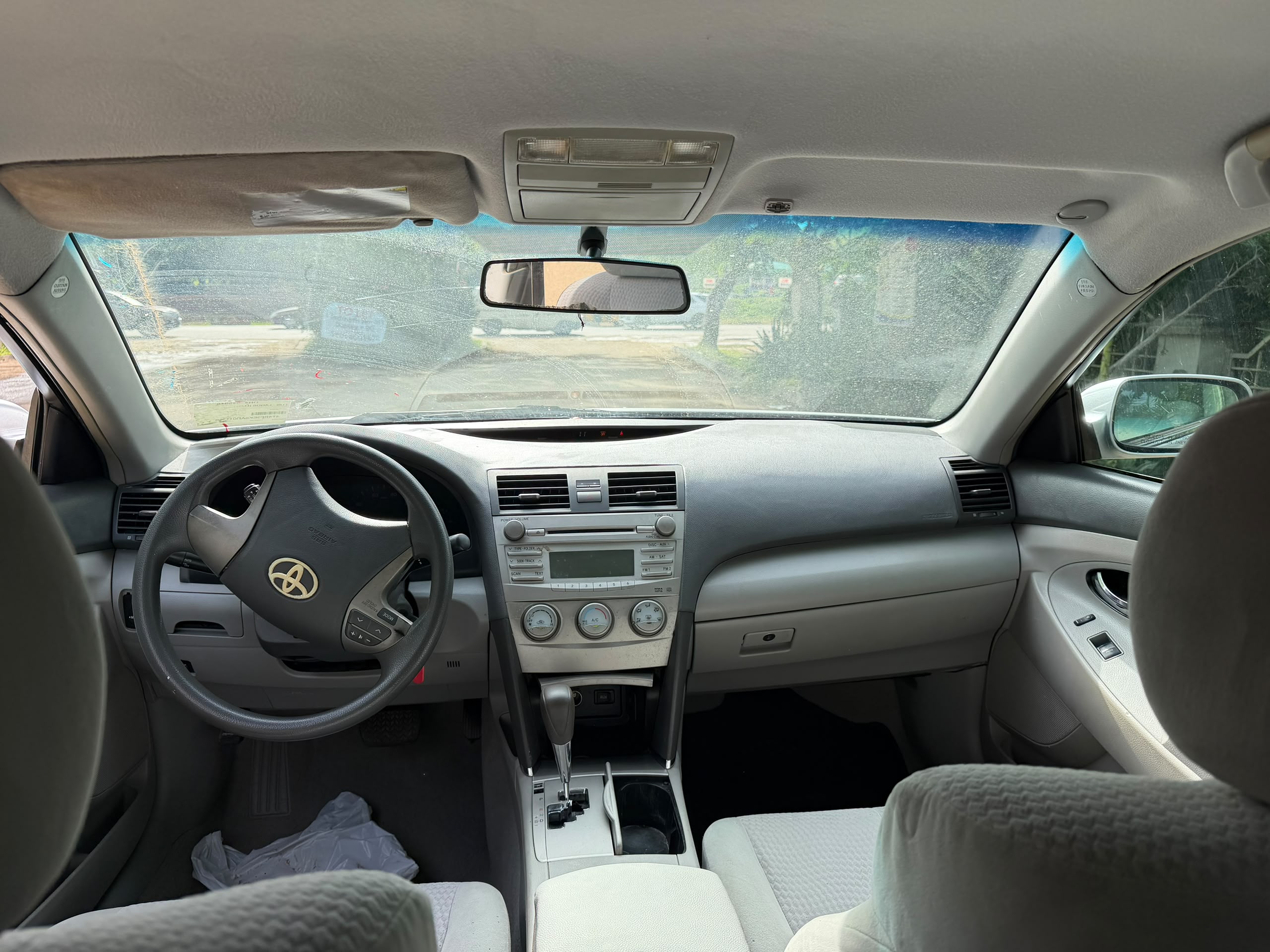 
								EXTREMELY SHARP  GRADE FOREIGN USED 2010 ON BELT TOYOTA CAMRY LE, MINT INTERIOR, NO SINGLE 9JA PAINT WITH UNTAMPARED ENGINE ND GEAR.GOING FOR JUST 10.5m ONLY full									