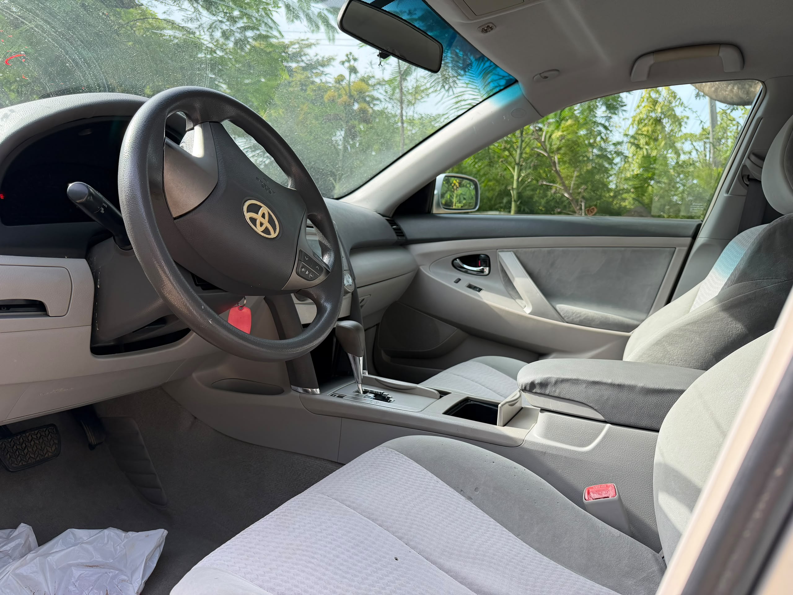 
								EXTREMELY SHARP  GRADE FOREIGN USED 2010 ON BELT TOYOTA CAMRY LE, MINT INTERIOR, NO SINGLE 9JA PAINT WITH UNTAMPARED ENGINE ND GEAR.GOING FOR JUST 10.5m ONLY full									