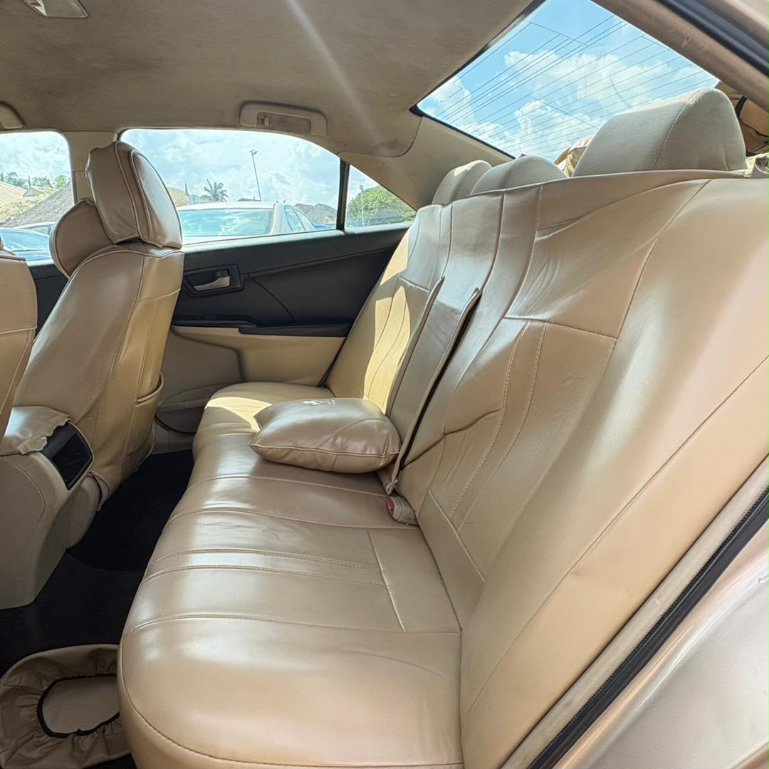 
								Distress deal 2013 Camry LE 4plugs with ac chilling  good condition complete document for 6.8m  Abuja jb full									