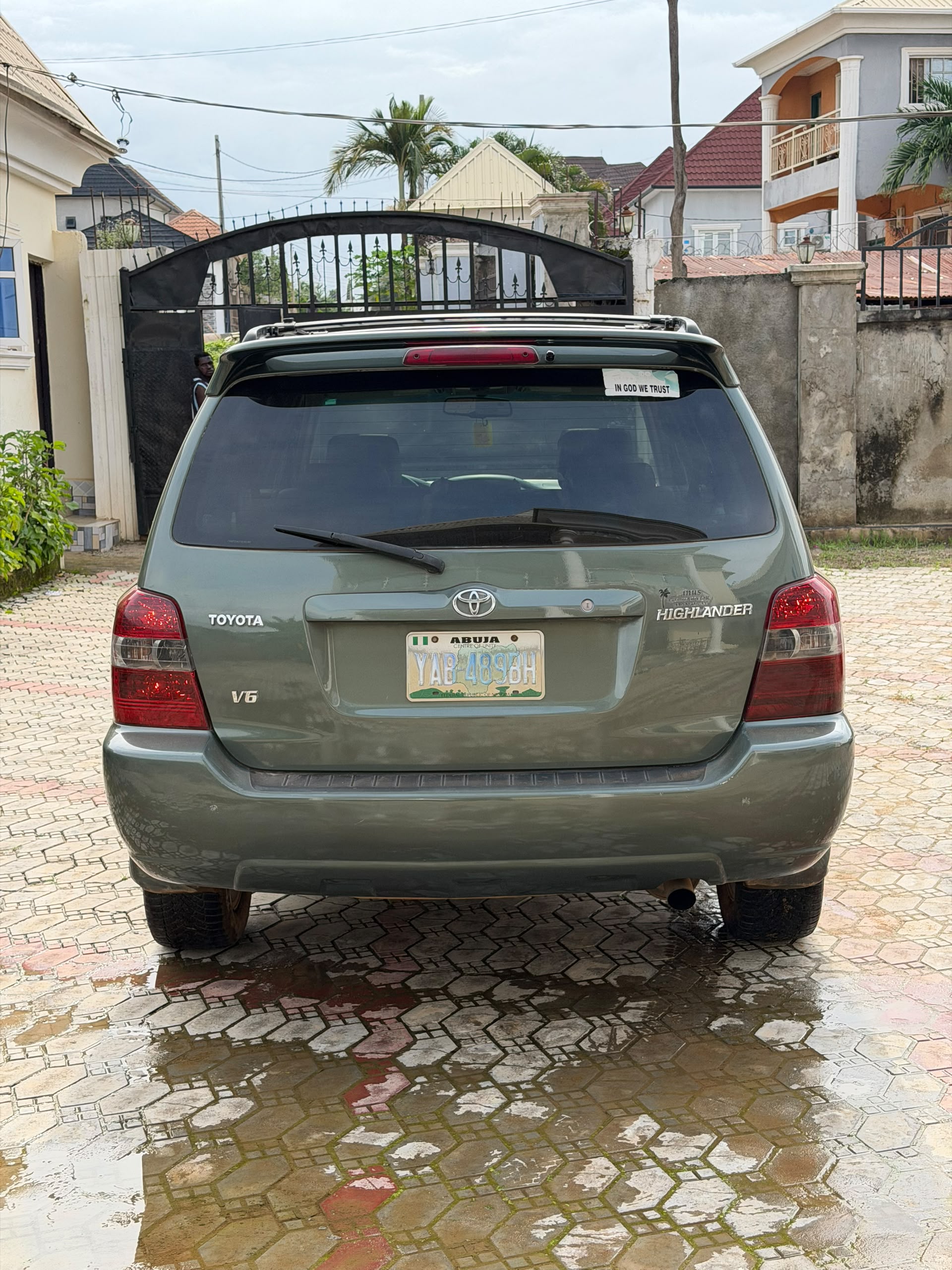 
								Belgium grade 2007 Toyota highlander with everything intact for 7.5M buy and drive full									