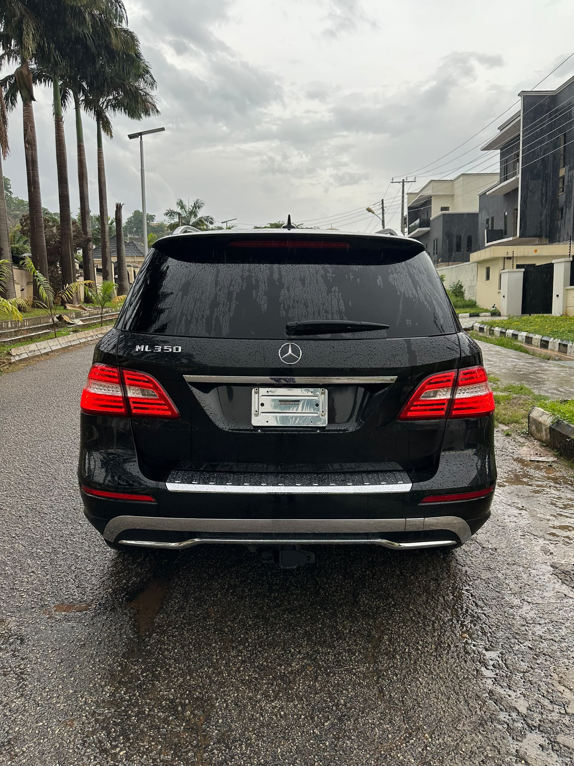 
								2014 First body Mercedes Benz ml 350, with untampard engine, v6 engine, full option kyless, Belgium standard, buy n drive going for 15.5m only full									
