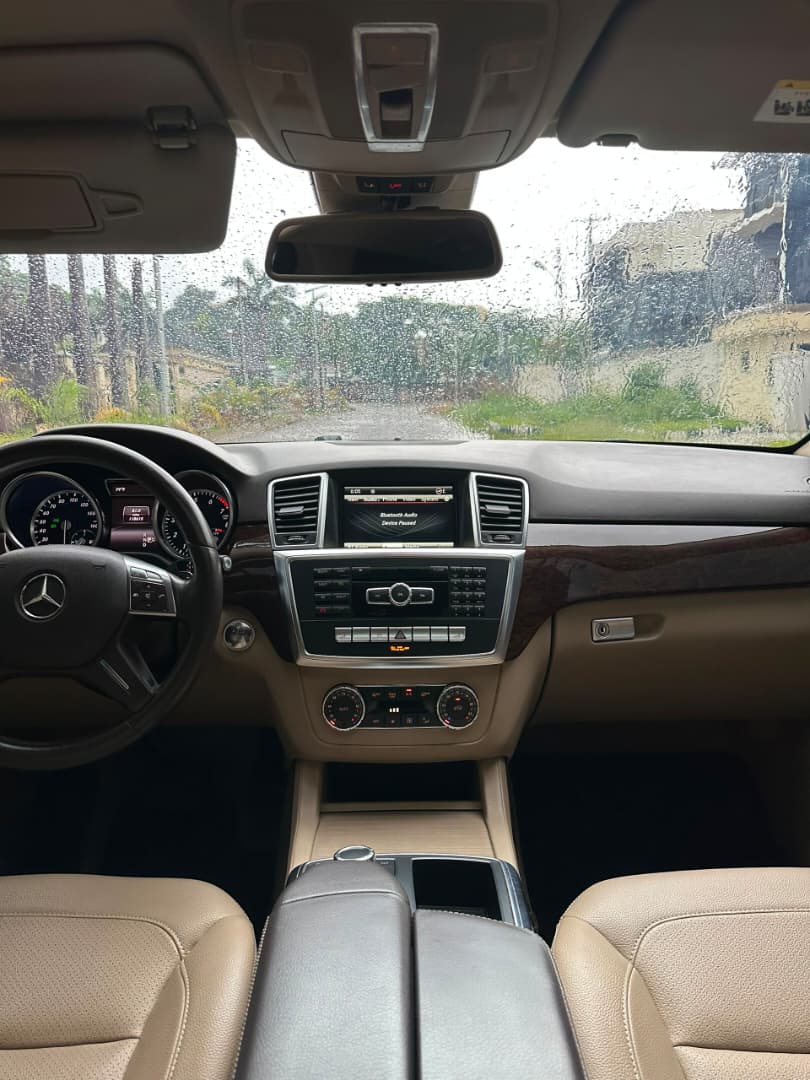 
								2014 First body Mercedes Benz ml 350, with untampard engine, v6 engine, full option kyless, Belgium standard, buy n drive going for 15.5m only full									