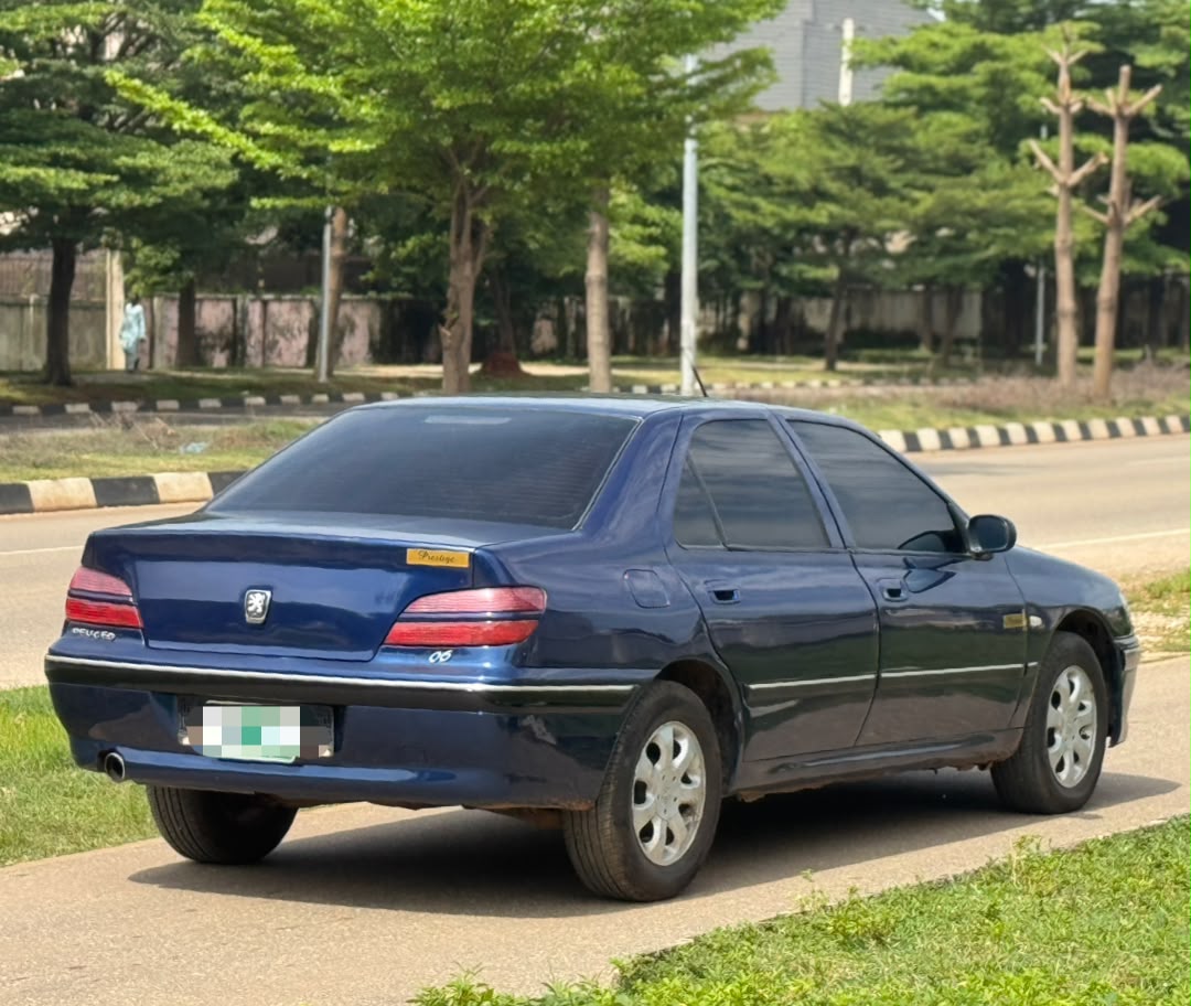 
								Extremely clean‼️ Nigerian Peugeot 406 2006 manual transmission Untouch engine and gear ⚙️ Ac chilling buy and drive nothing to fixed going for just 4.5m come for inspection and payment before you hear sold full									