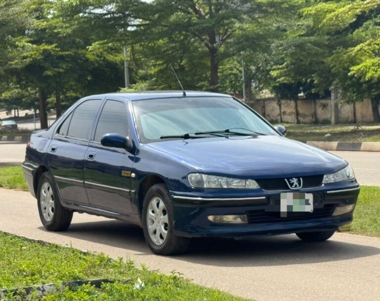 Extremely clean‼️ Nigerian Peugeot 406 2006 manual transmission Untouch engine and gear ⚙️ Ac chilling buy and drive nothing to fixed going for just 4.5m come for inspection and payment before you hear sold