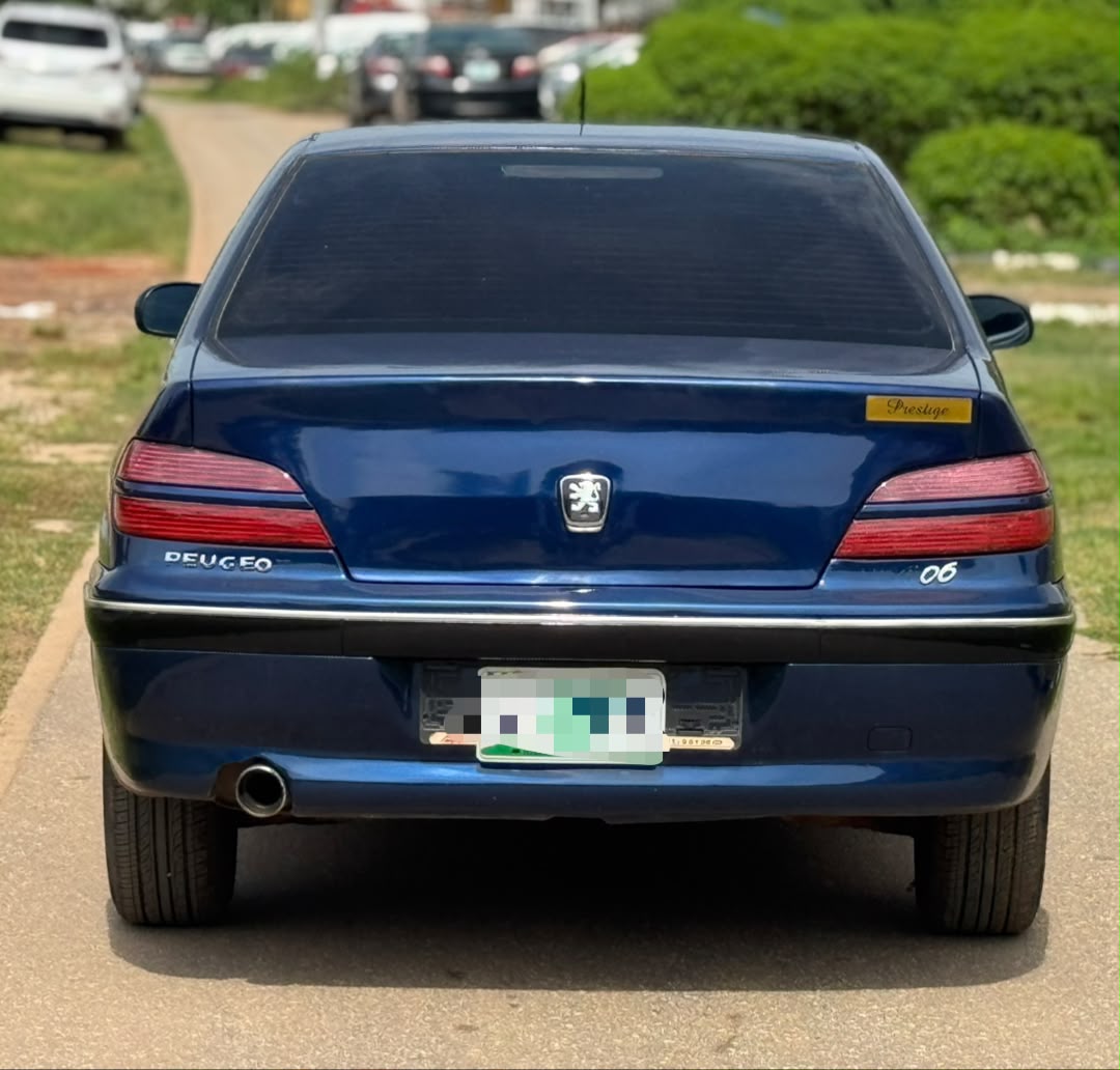 
								Extremely clean‼️ Nigerian Peugeot 406 2006 manual transmission Untouch engine and gear ⚙️ Ac chilling buy and drive nothing to fixed going for just 4.5m come for inspection and payment before you hear sold full									