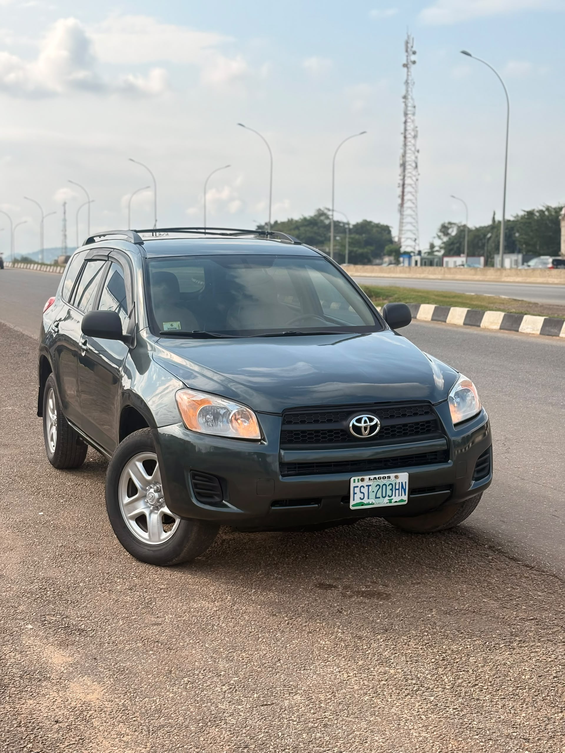 
								Neatly used 2009 Toyota RAV4 untempered engine and gear, AC is chilling selling for 🔥#7.5M          📍Abuja  NATIONWIDE DELIVERY full									